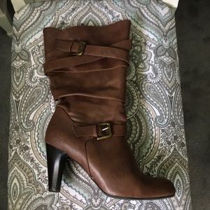 👢👢Brown boots!!